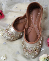 Gold Moonlight Khussa - Emeralds