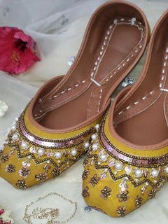 Yellow Nawabi Khussa - Emeralds 