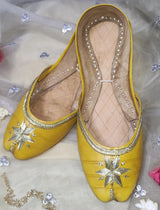 Yellow Tilla Pure Leather Khussa - Emeralds 