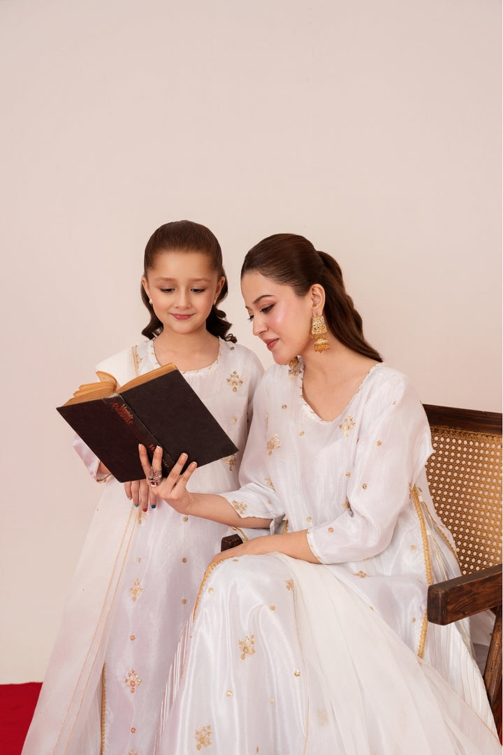 White fancy dress for girls – Mini Starburst luxury kidswear