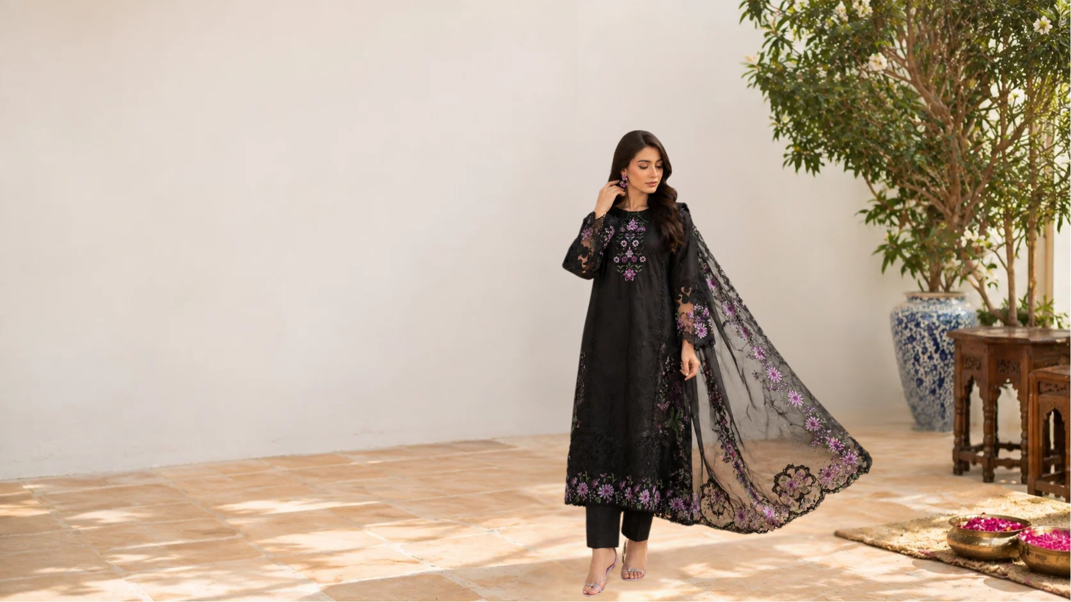 WOMEN COLLECTION